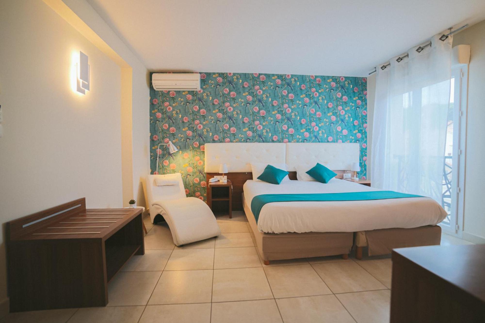 Holidays & Work Hotel Санари-сюр-Мер Екстериор снимка