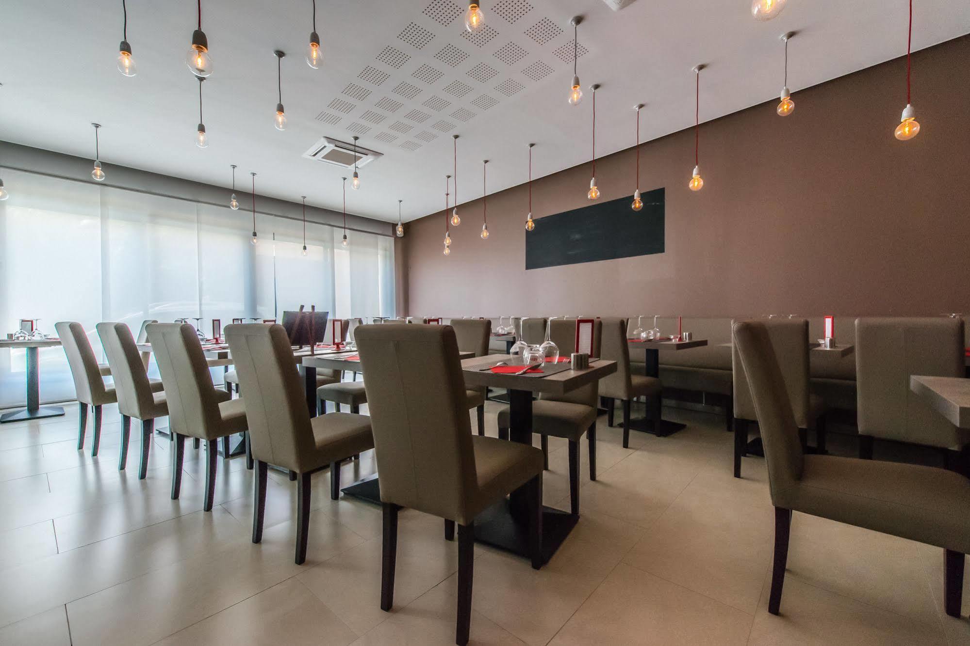 Holidays & Work Hotel Санари-сюр-Мер Екстериор снимка